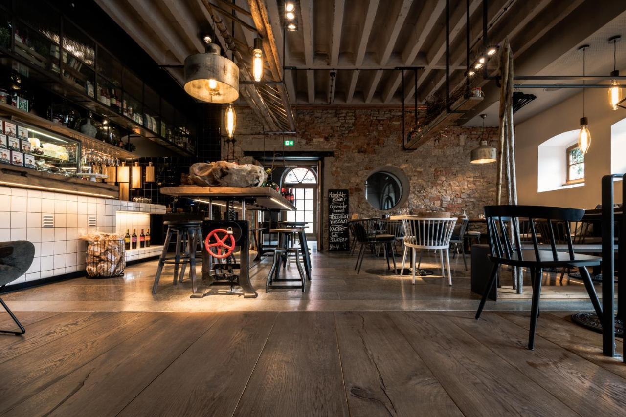 Hotel / Weingut Meintzinger Frickenhausen am Main Eksteriør billede