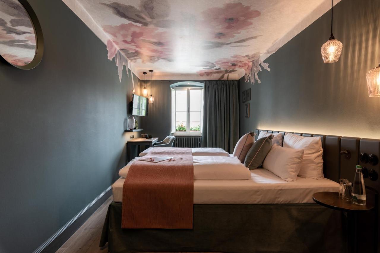 Hotel / Weingut Meintzinger Frickenhausen am Main Eksteriør billede