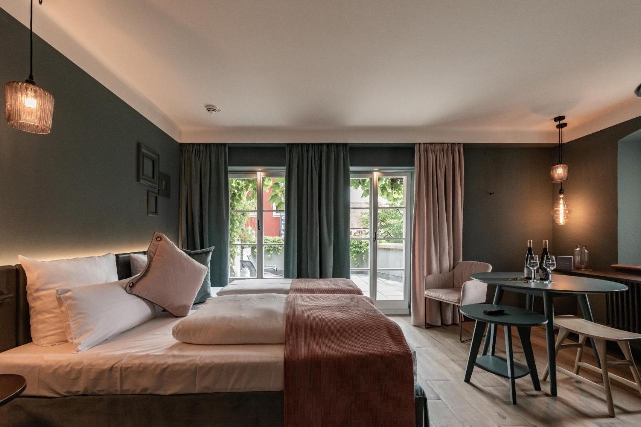 Hotel / Weingut Meintzinger Frickenhausen am Main Eksteriør billede