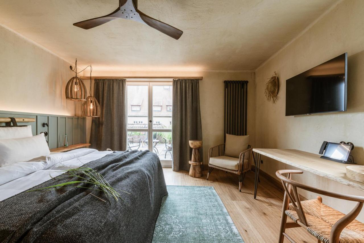 Hotel / Weingut Meintzinger Frickenhausen am Main Eksteriør billede