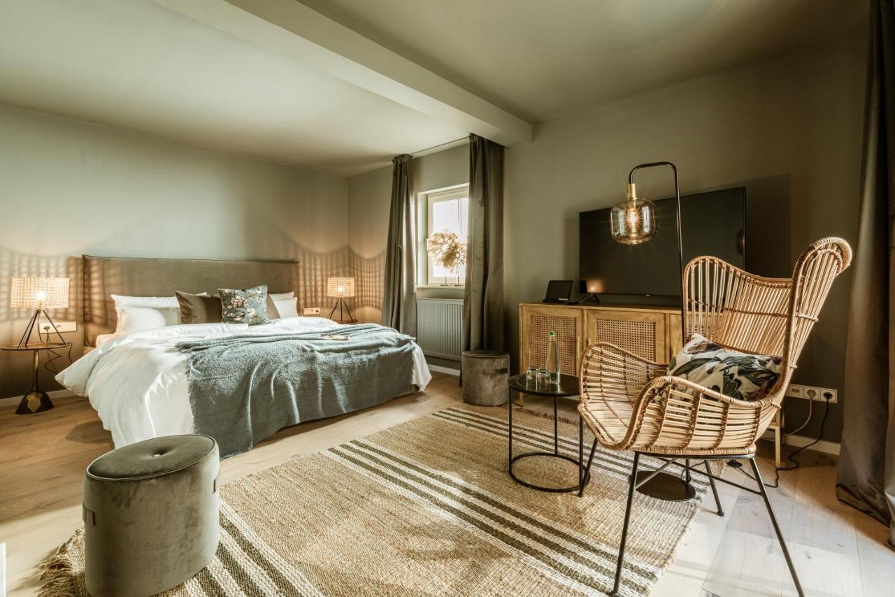 Hotel / Weingut Meintzinger Frickenhausen am Main Eksteriør billede