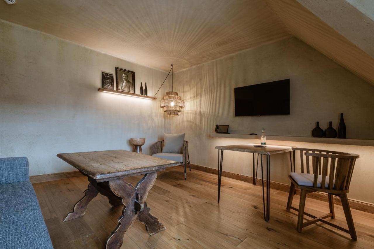 Hotel / Weingut Meintzinger Frickenhausen am Main Eksteriør billede