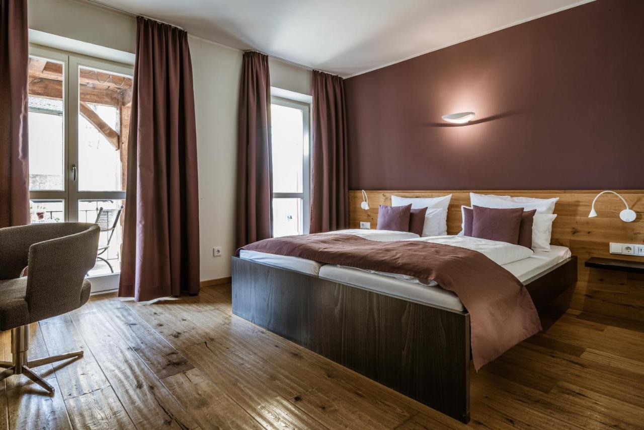 Hotel / Weingut Meintzinger Frickenhausen am Main Eksteriør billede