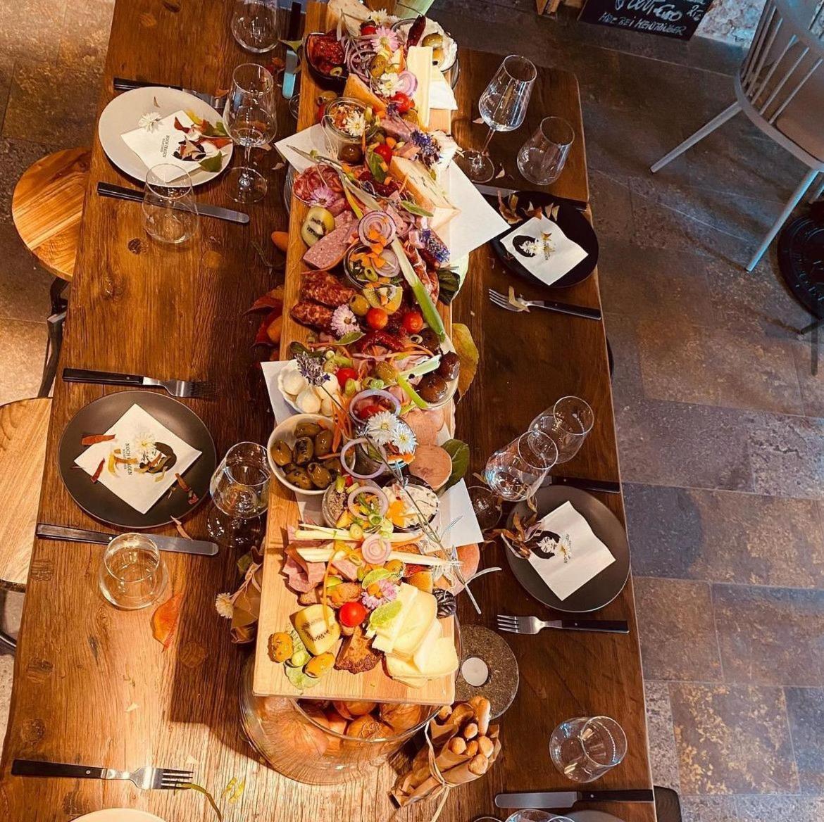 Hotel / Weingut Meintzinger Frickenhausen am Main Eksteriør billede