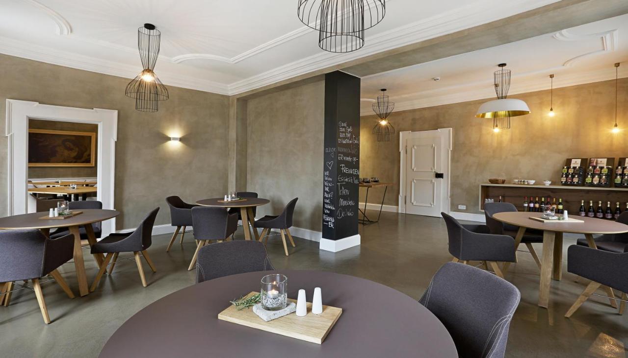 Hotel / Weingut Meintzinger Frickenhausen am Main Eksteriør billede