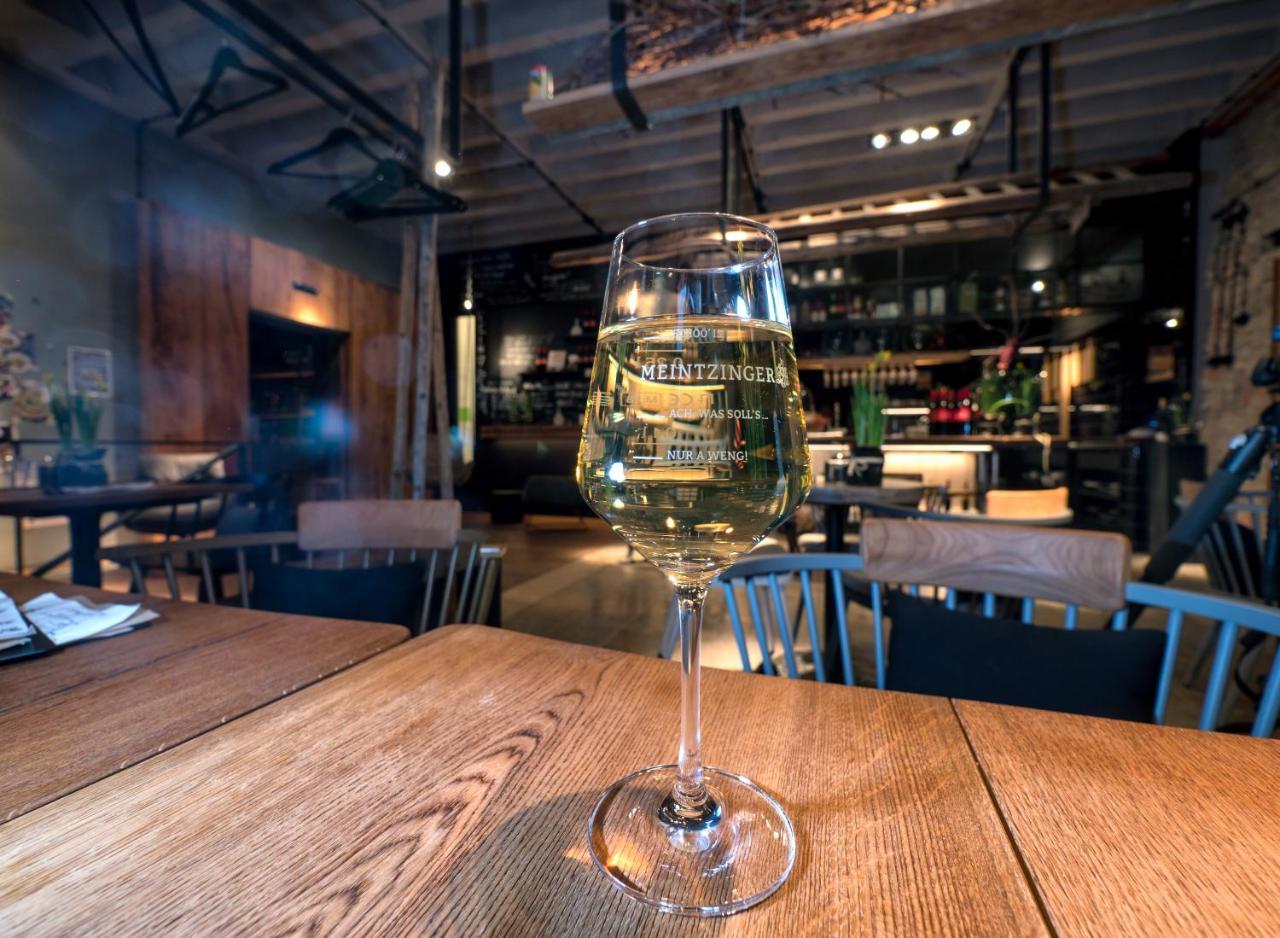 Hotel / Weingut Meintzinger Frickenhausen am Main Eksteriør billede